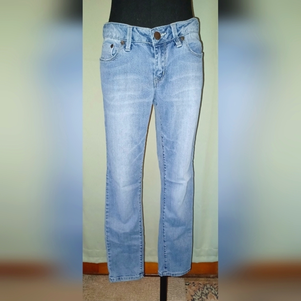 Max Studio Crop Blue Denim Jeans - Picture 2 of 7